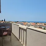 Meri *