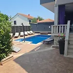 Meri * Supetar
